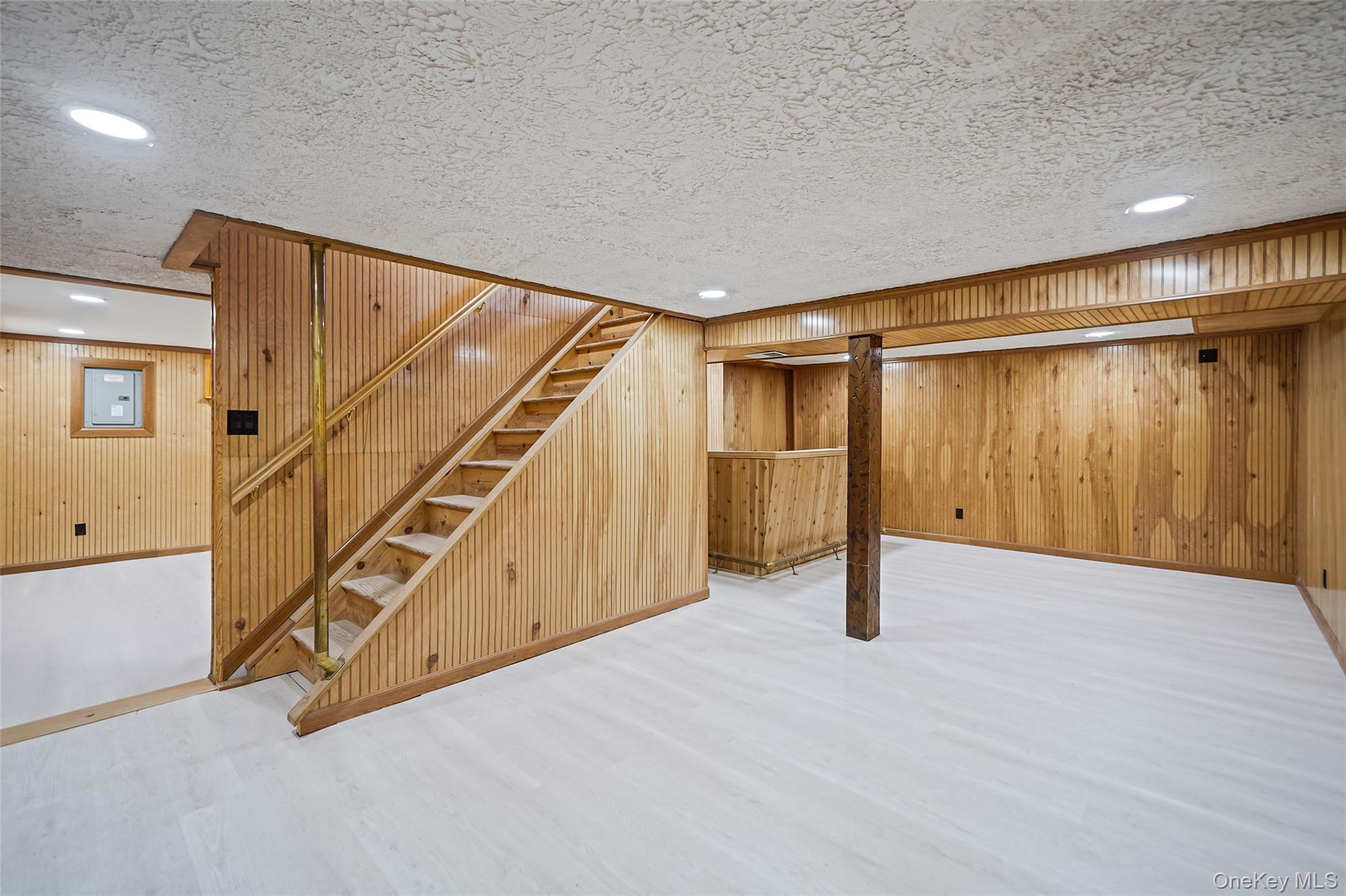 8 Elwood Road Centereach, NY 11720 - Photo 14 of 26