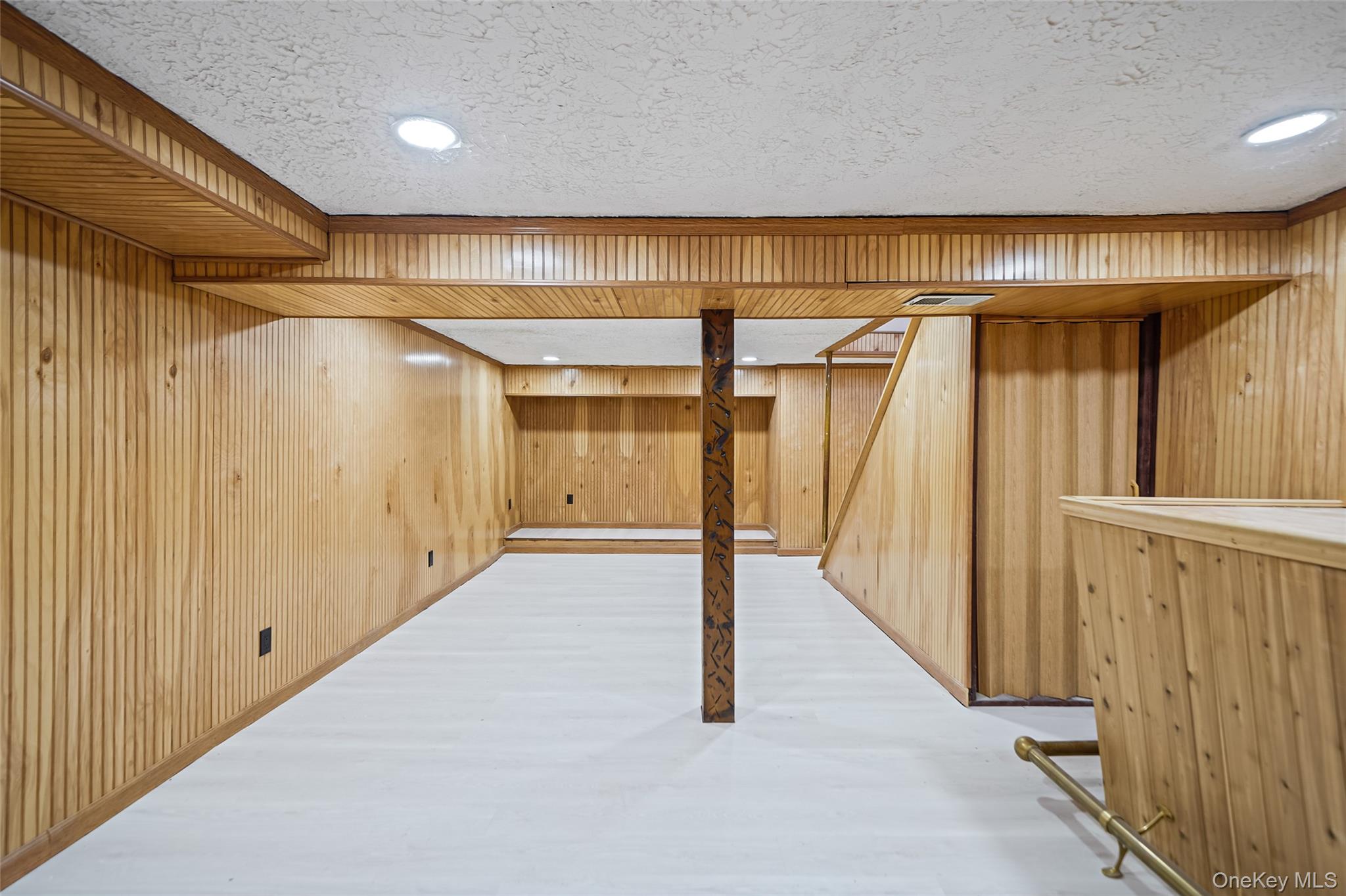 8 Elwood Road Centereach, NY 11720 - Photo 16 of 26