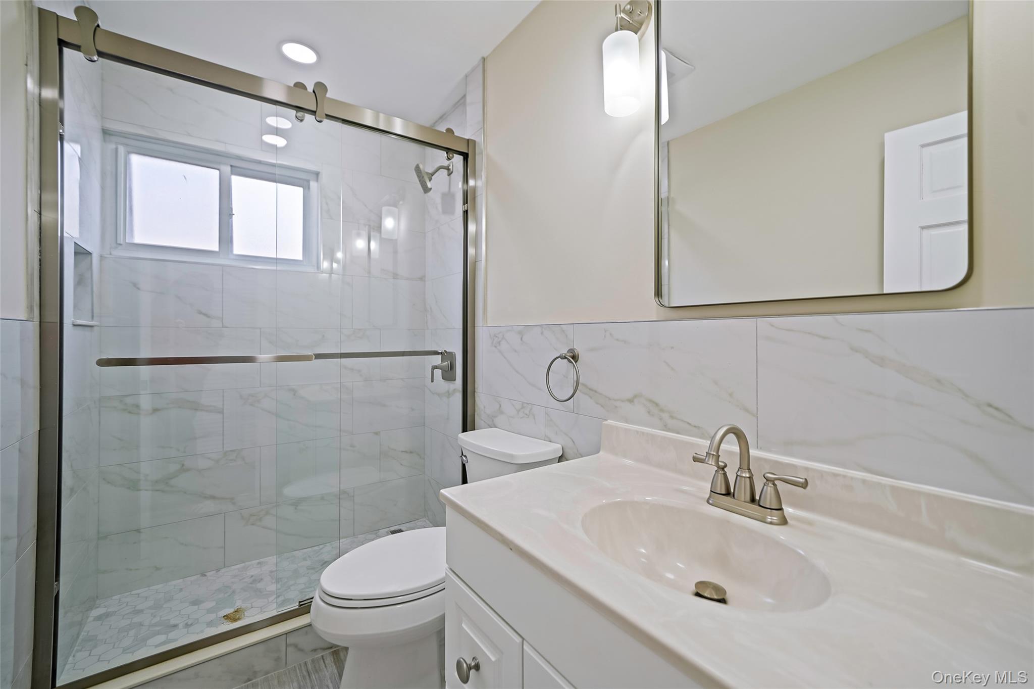 8 Elwood Road Centereach, NY 11720 - Photo 10 of 26