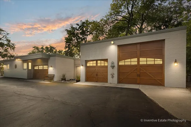 $965,000 | 11-s054 South Jackson Street, Burr Ridge, IL 60527