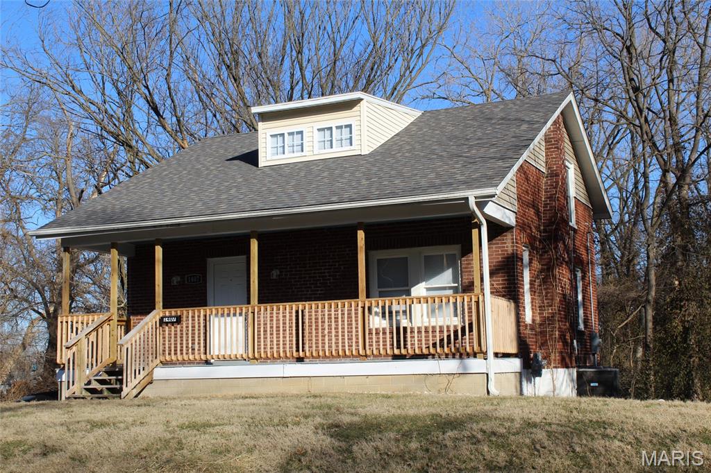 1407 Doerr Avenue Alton, IL 62002 - Photo 1 of 28