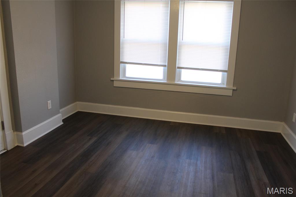 1407 Doerr Avenue Alton, IL 62002 - Photo 5 of 28