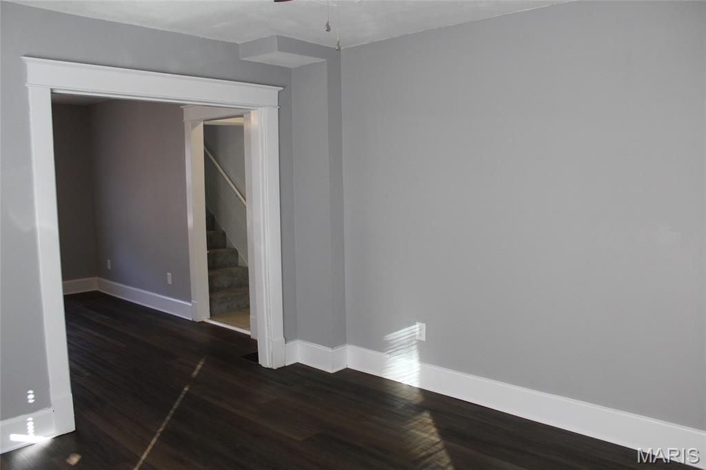 1407 Doerr Avenue Alton, IL 62002 - Photo 6 of 28