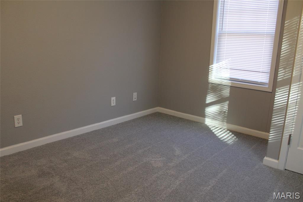 1407 Doerr Avenue Alton, IL 62002 - Photo 9 of 28