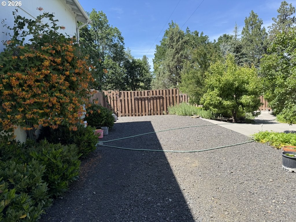 110 South Mike Road Tygh Valley, OR 97063 - Photo 35 of 42