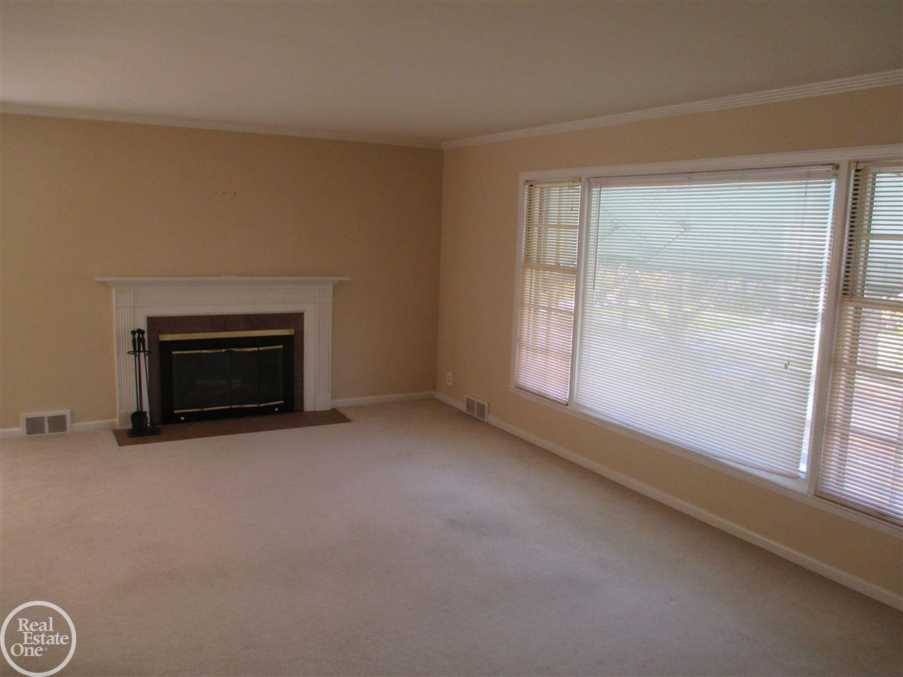 840 Harcourt Road Grosse Pointe Park, MI 48230 - Photo 9 of 27