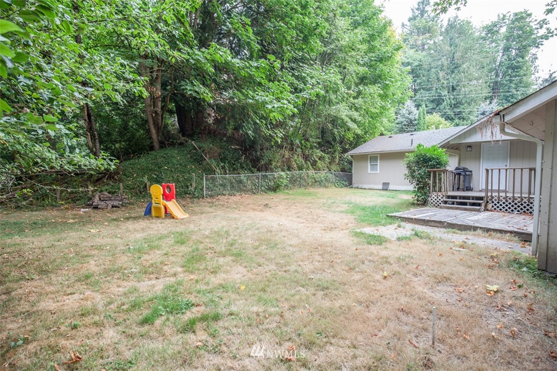 154 Northeast Riddell Road Bremerton, WA 98311 - Photo 18 of 20