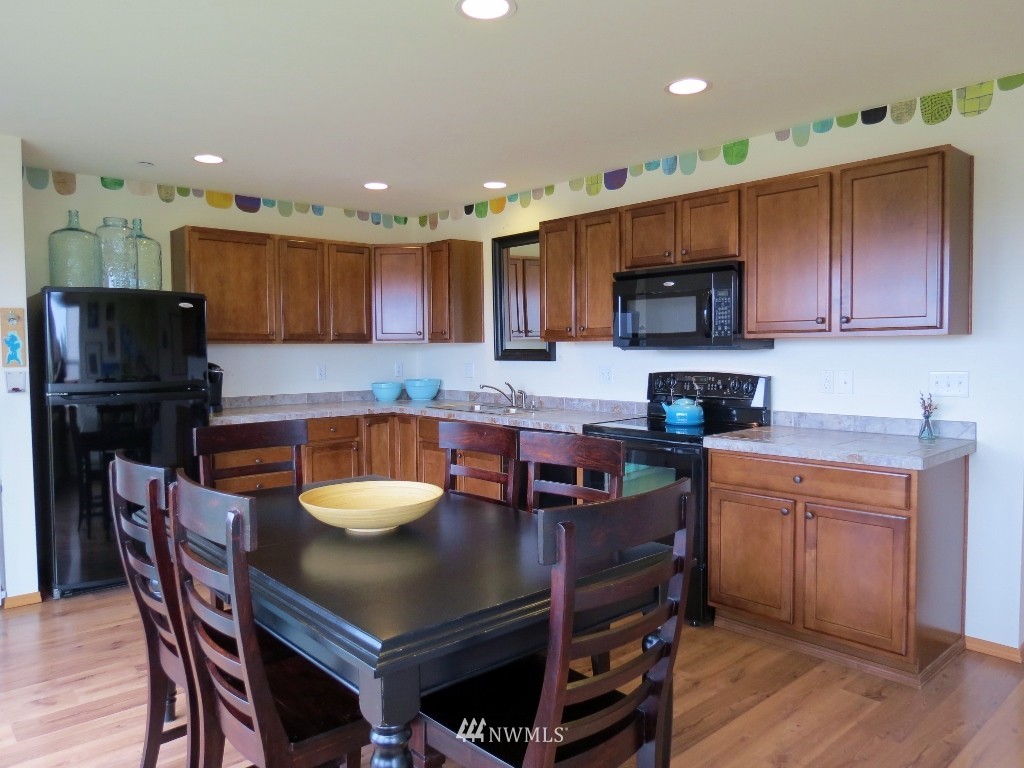 1387 Foreman Road DuPont, WA 98327 - Photo 5 of 25