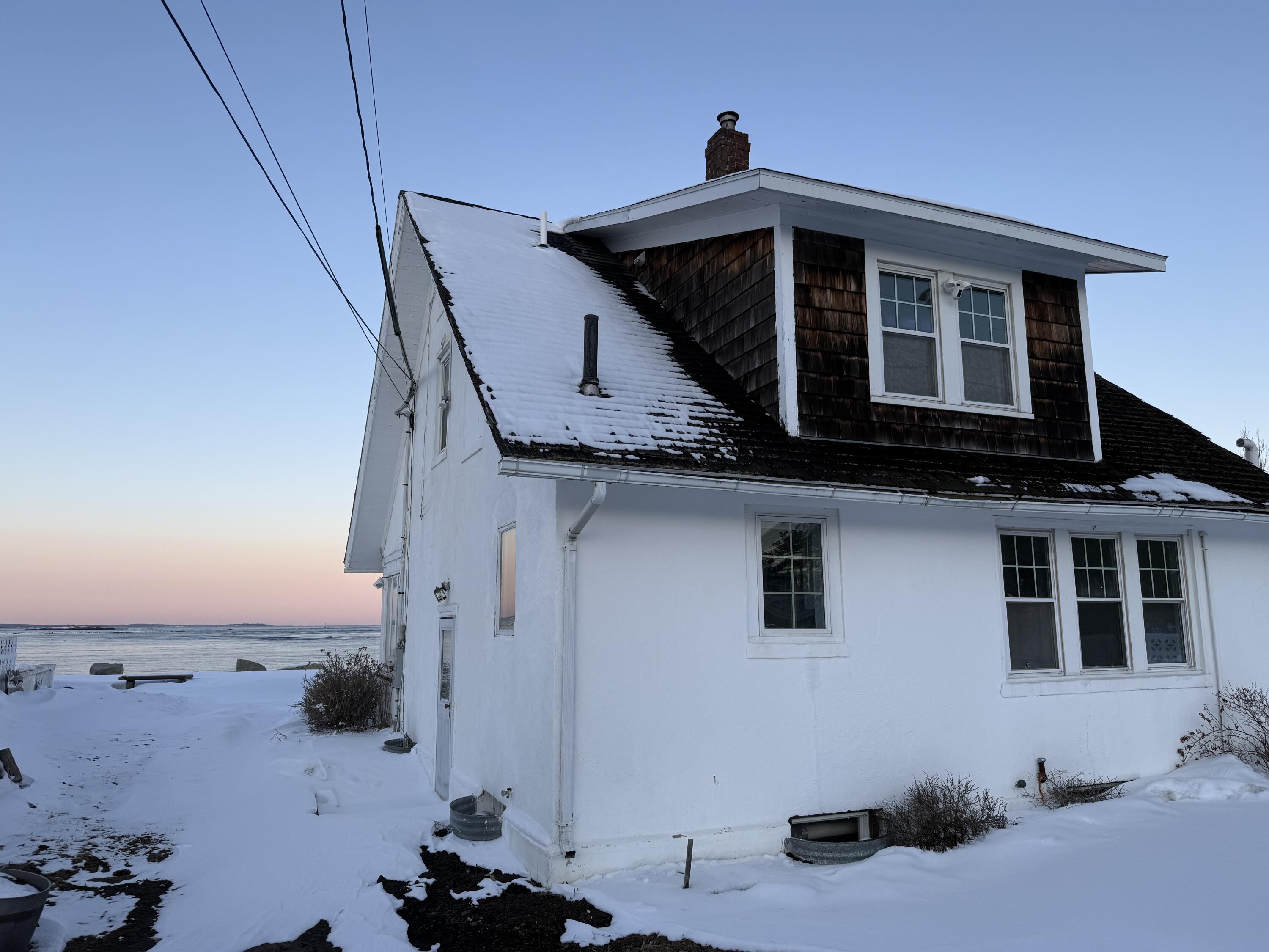 125 Hills Beach Road Biddeford, ME 04005 - Photo 12 of 51 Photo Feb 21 2026, 5 09 24 PM