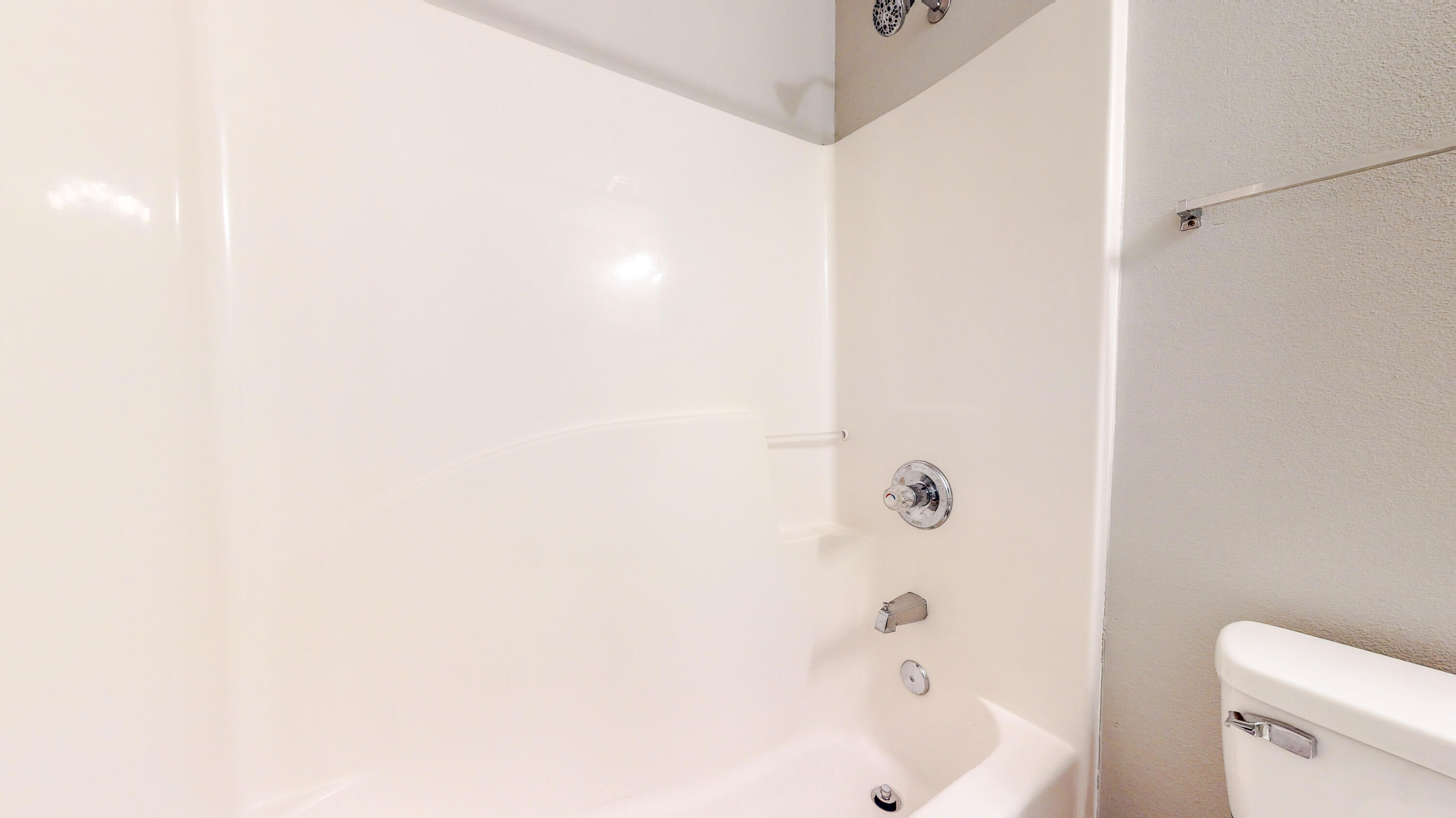 472 Keystone Road Mary Esther, FL 32569 - Photo 19 of 26 a bathroom with a bathtub and a toilet