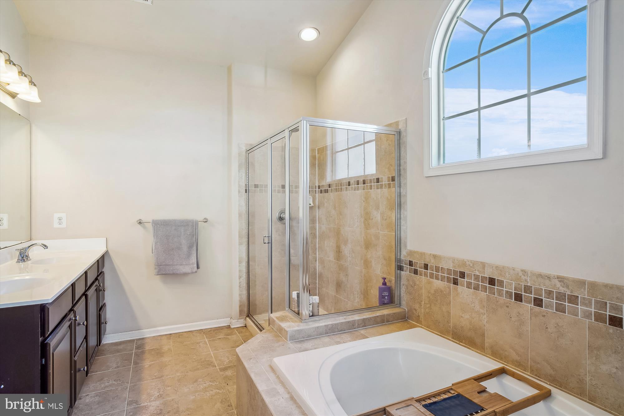 11903 Deer Spring Way Clarksburg, MD 20871 - Photo 29 of 88 Primary Bath