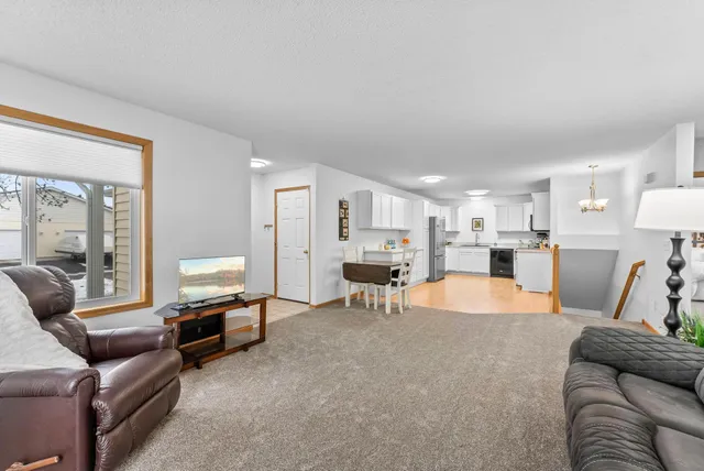 $269,999 | 814 Ivy Ridge Lane, Buffalo, MN 55313