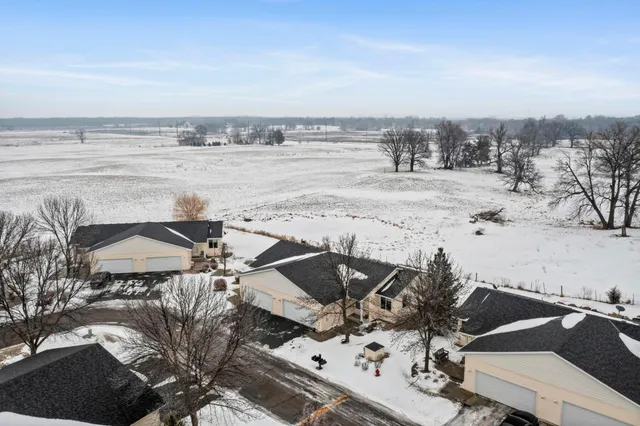 $269,999 | 814 Ivy Ridge Lane, Buffalo, MN 55313