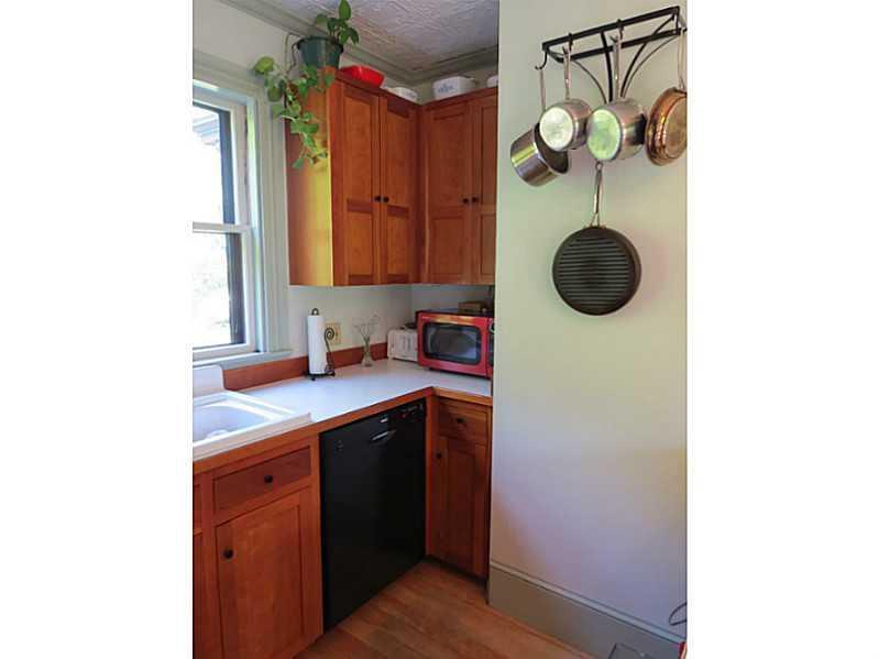 99 Main Street Tenants Harbor, ME 04860 - Photo 11 of 35 Kitchen.