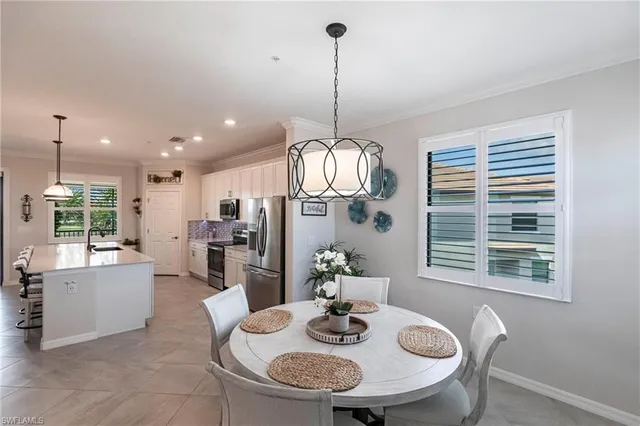 $649,900 | 2351 Montserrat Lane, Unit 202, Naples, FL 34120