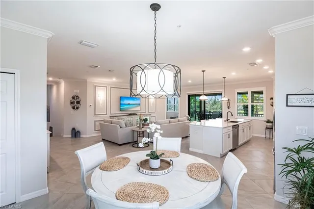 $649,900 | 2351 Montserrat Lane, Unit 202, Naples, FL 34120