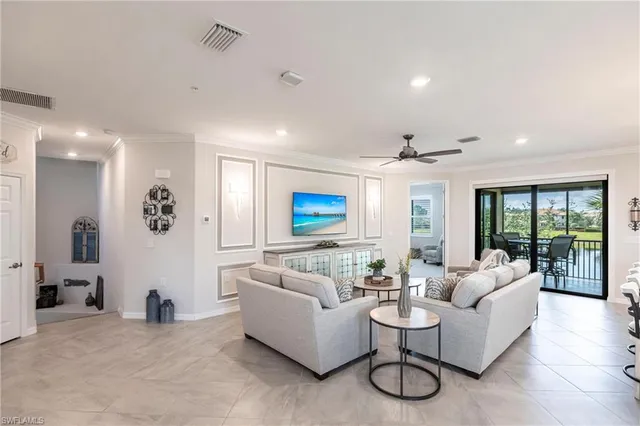 $649,900 | 2351 Montserrat Lane, Unit 202, Naples, FL 34120