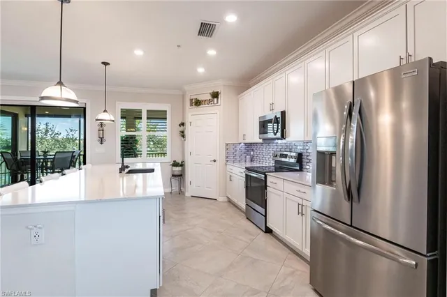 $649,900 | 2351 Montserrat Lane, Unit 202, Naples, FL 34120