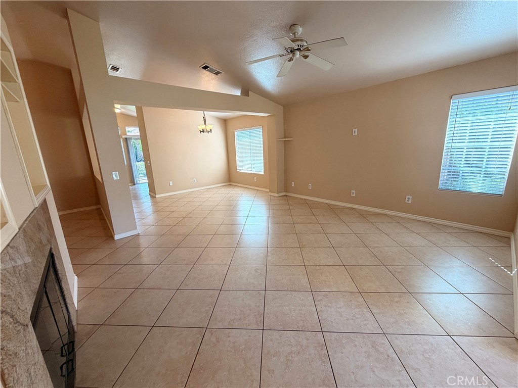31094 Ruidosa Street Temecula, CA 92592 - Photo 4 of 17