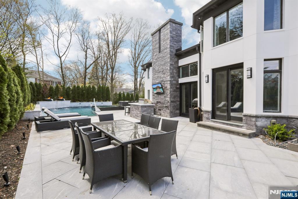 63 Roberts Road Englewood Cliffs, NJ 07632 - Photo 37 of 47