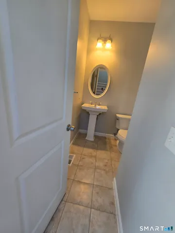 $3,300 | 6 Oak Lane, Unit 6, Brookfield, CT 06804