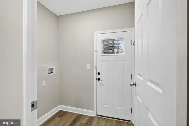 $2,200 | 2417 Washington Street, Wilmington, DE 19802