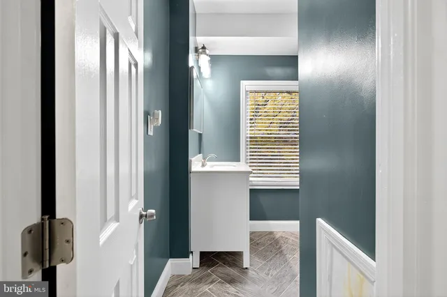 $2,200 | 2417 Washington Street, Wilmington, DE 19802