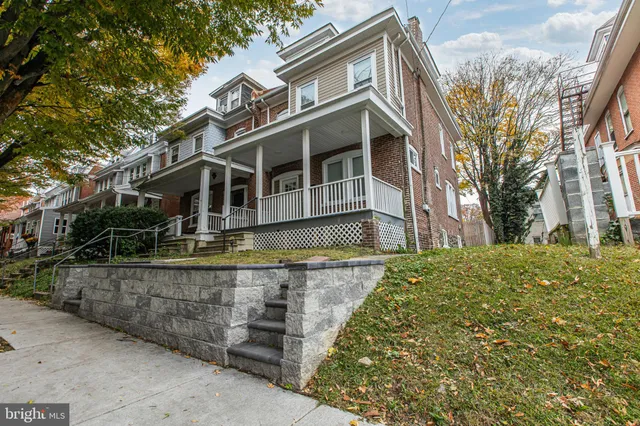 $2,200 | 2417 Washington Street, Wilmington, DE 19802