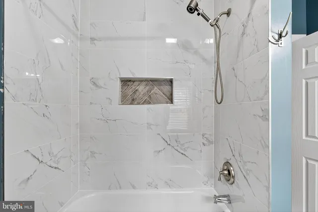 $2,200 | 2417 Washington Street, Wilmington, DE 19802