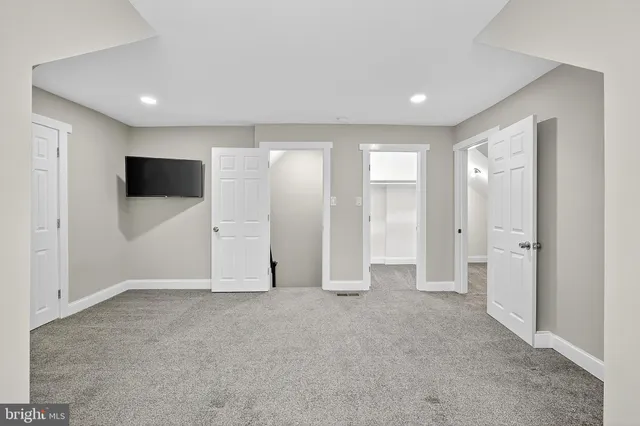 $2,200 | 2417 Washington Street, Wilmington, DE 19802