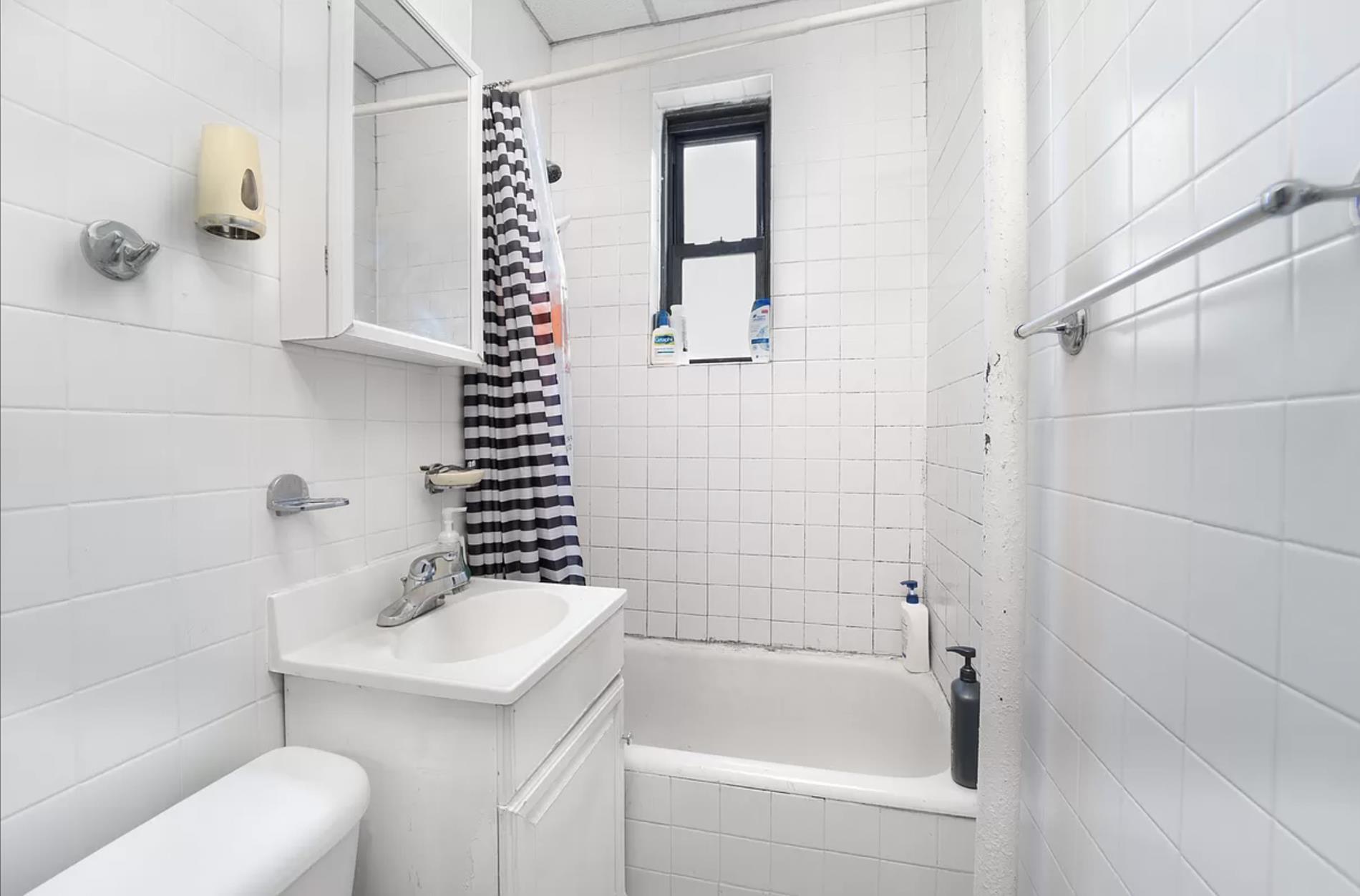 21-67 33rd Street, Unit 3A Queens, NY 11105 - Photo 4 of 4