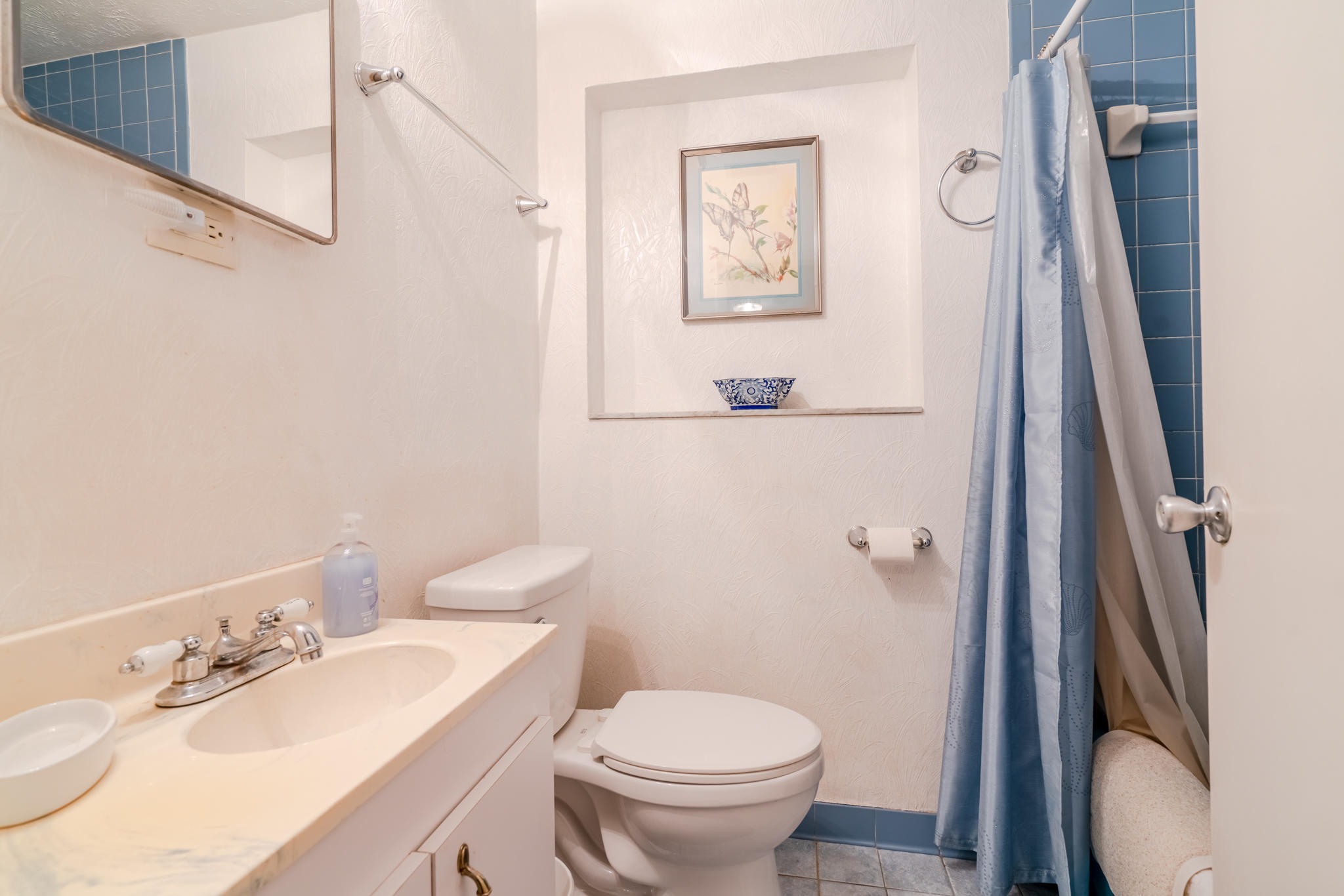 4612 Castleton Drive Jacksonville, FL 32208 - Photo 29 of 41 a bathroom with a sink toilet and vanity