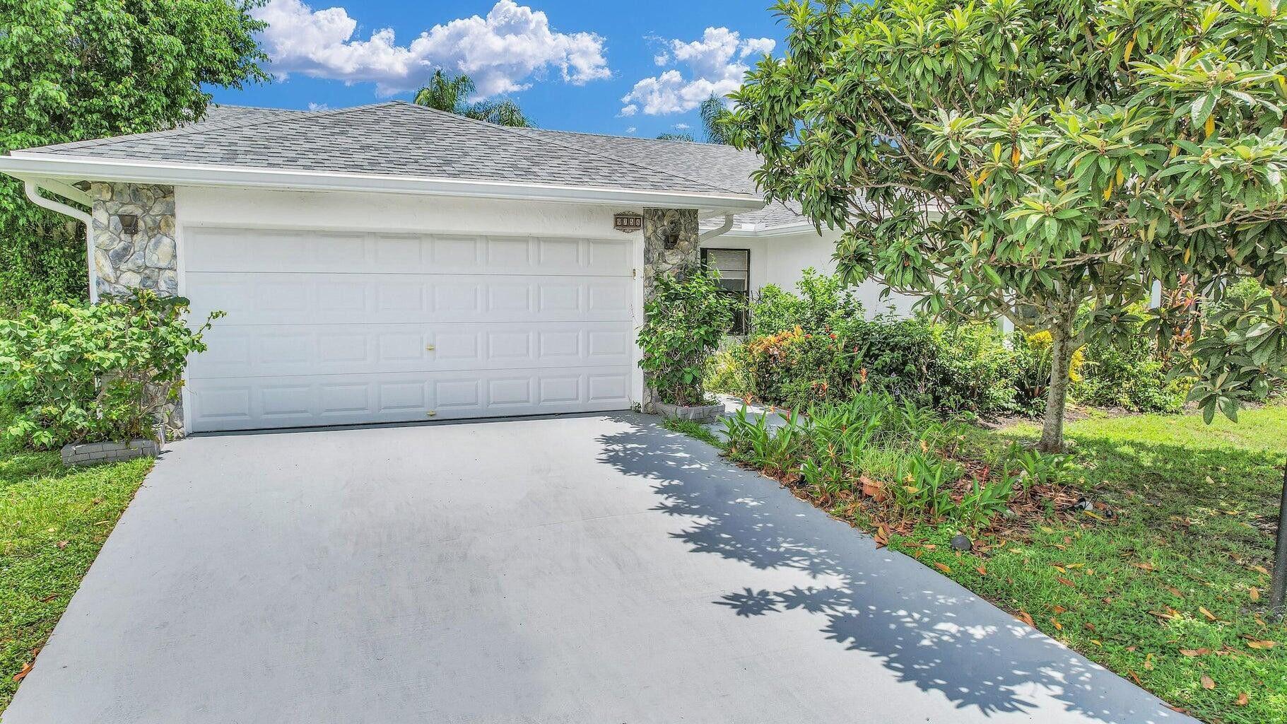 9756 Majorca Place Boca Raton, FL 33434 - Photo 3 of 31 front2