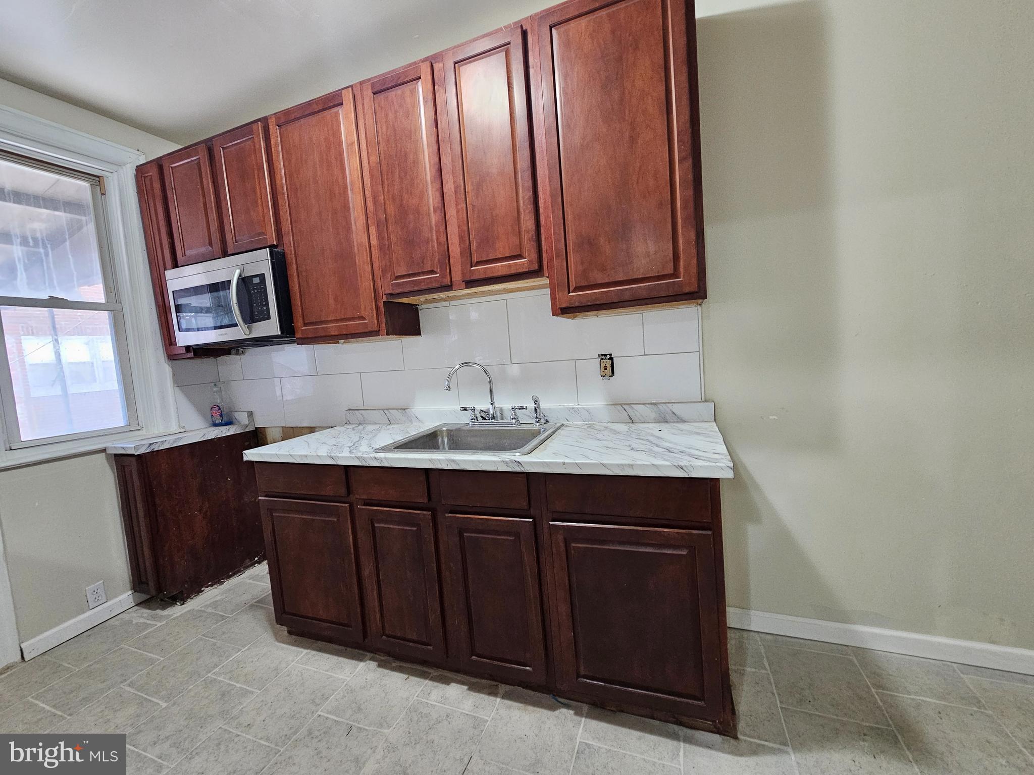 5926 Windsor Street Philadelphia, PA 19143 - Photo 7 of 37