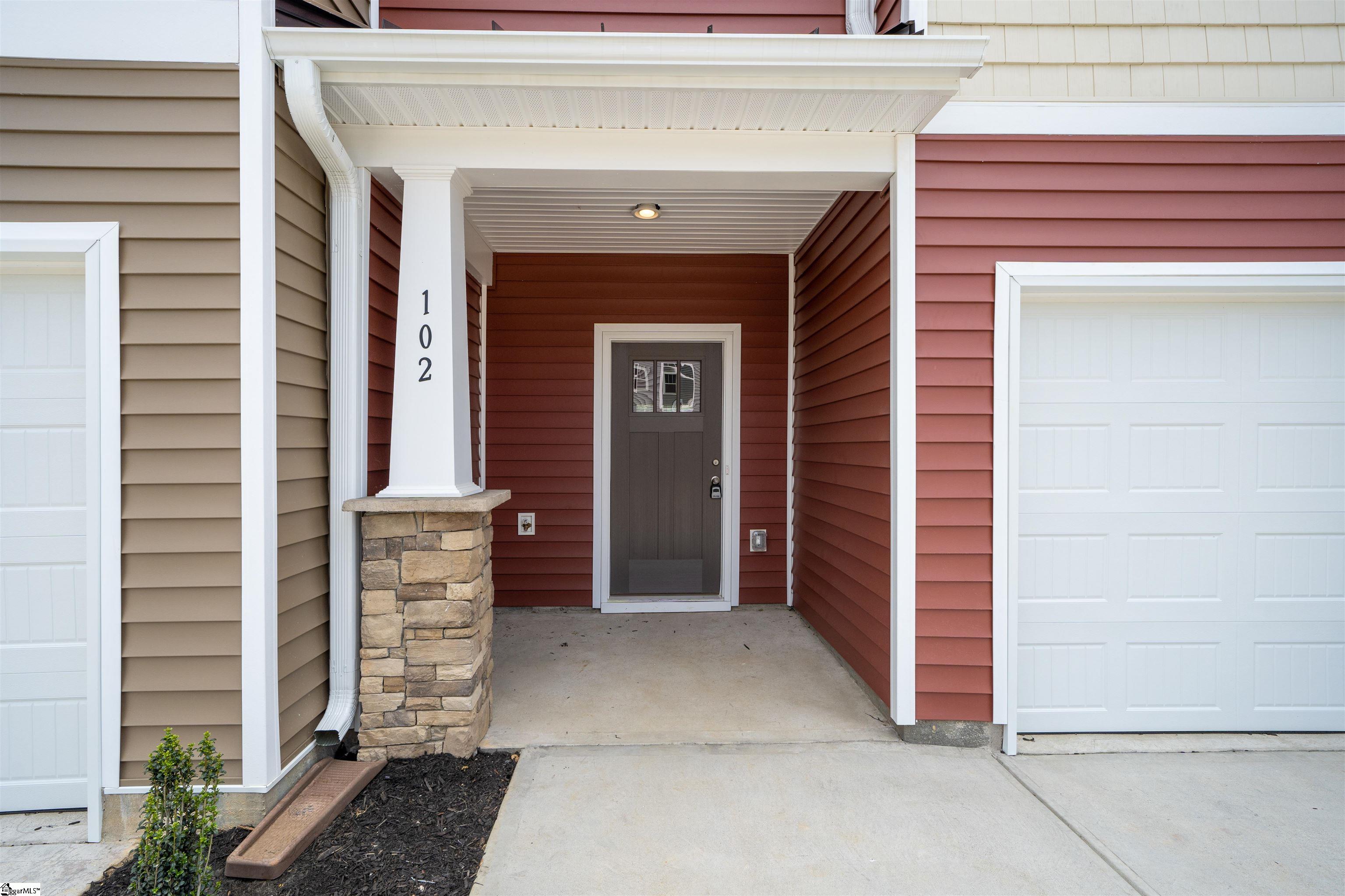 1350 Maplesmith Way Moore, SC 29369 - Photo 2 of 18 Gallery Image 2