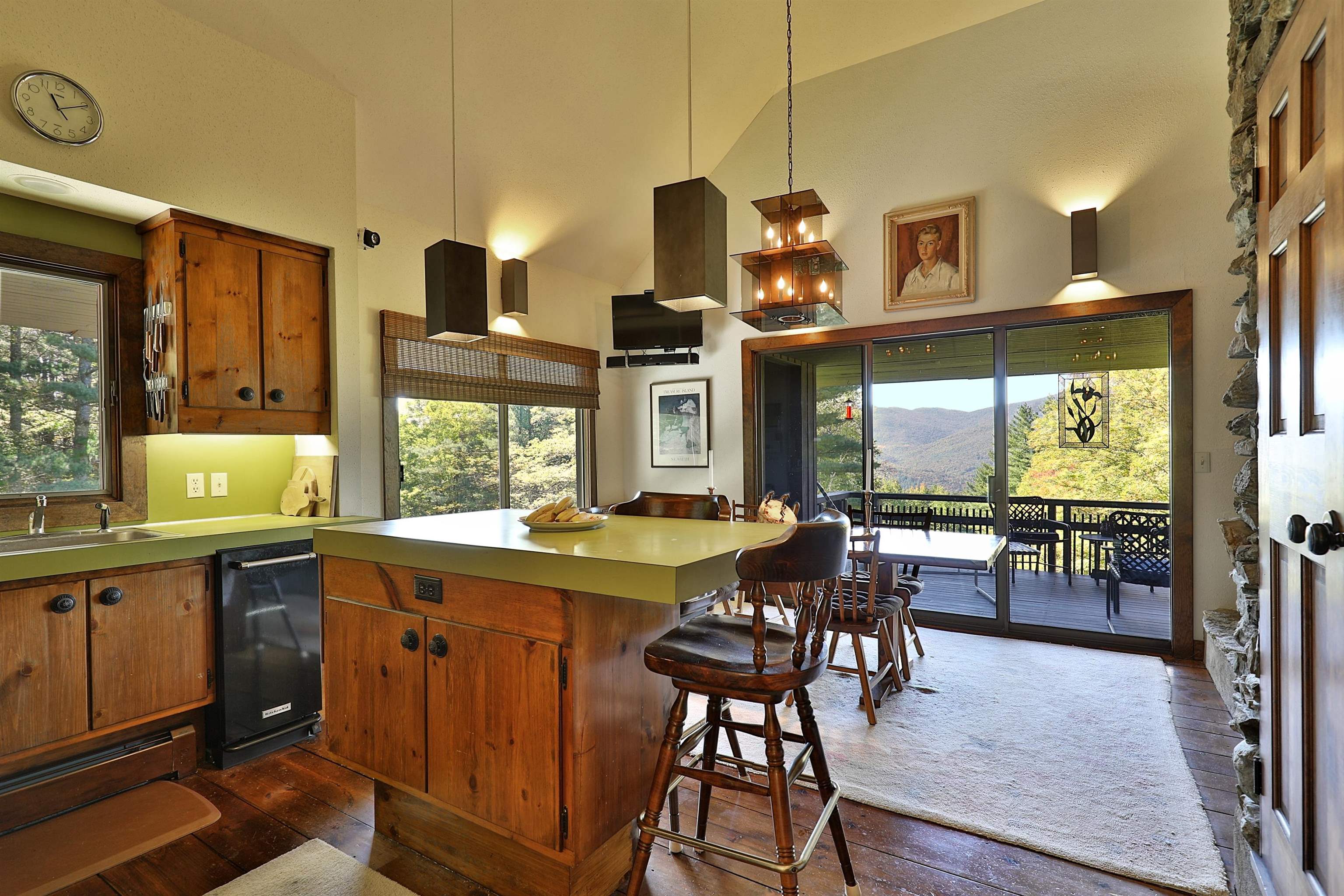 500 Great Hawk Road Rochester, VT 05767 - Photo 10 of 37