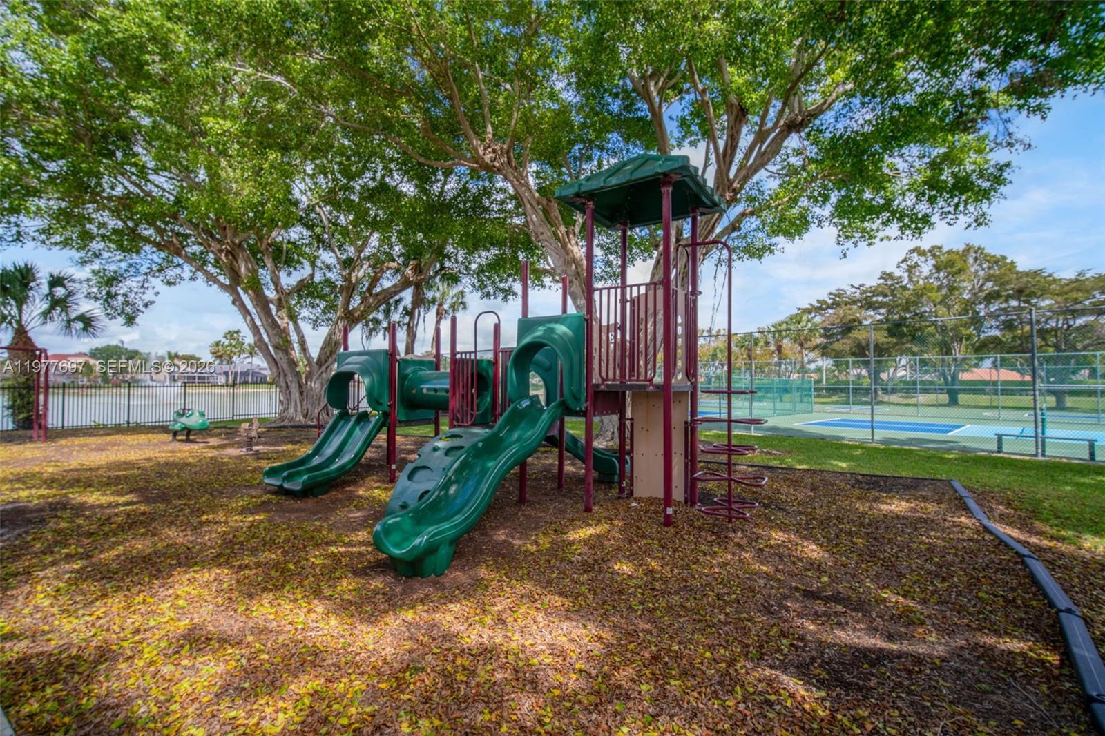 10624 Plainview Circle Boca Raton, FL 33498 - Photo 49 of 49 a view of a park with large trees