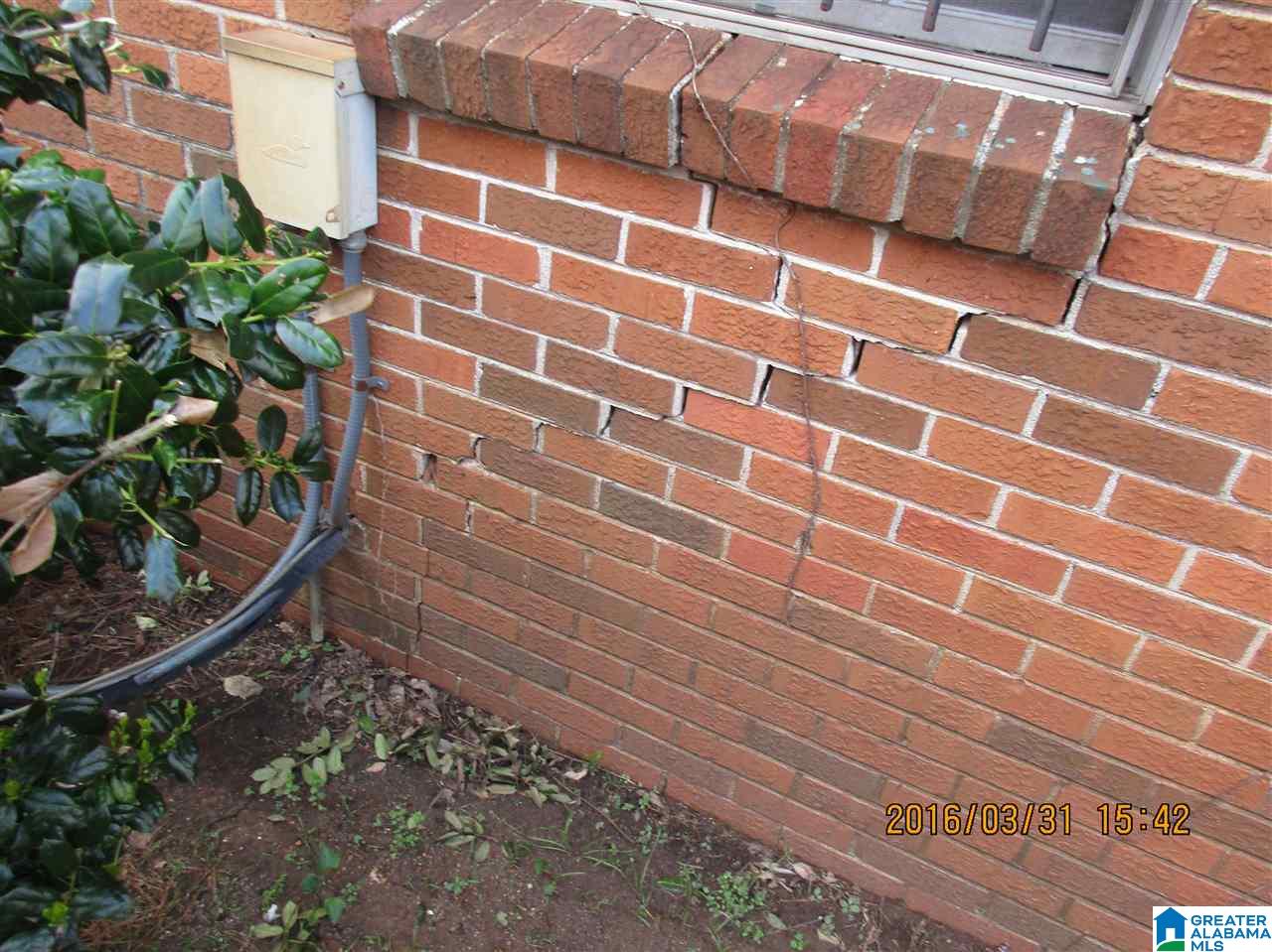 704 Goldwire Way Southwest Birmingham, AL 35211 - Photo 6 of 9
