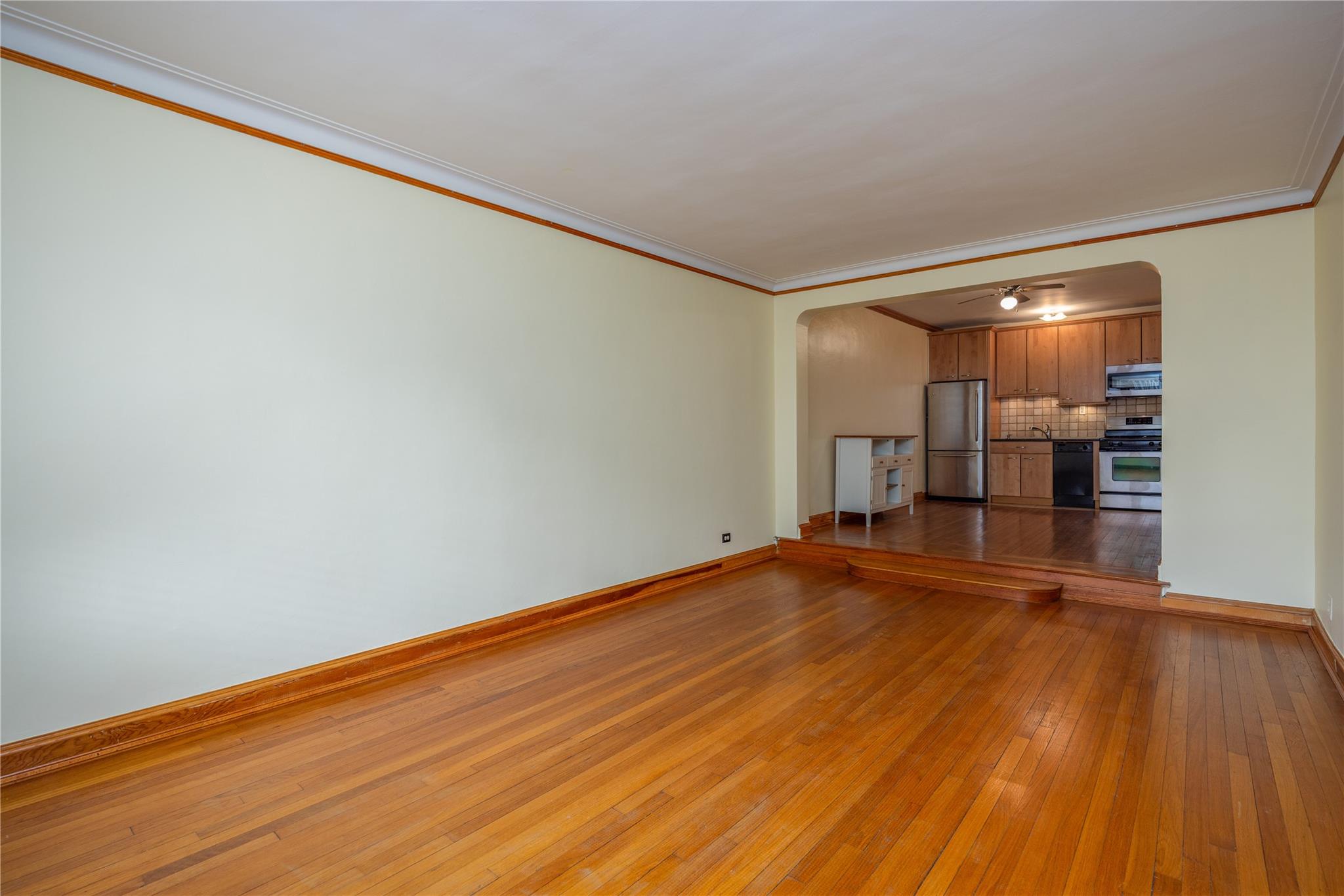 3600 Fieldston Road, Unit 4F Bronx, NY 10463 - Photo 13 of 22 a view of empty room with wooden floor
