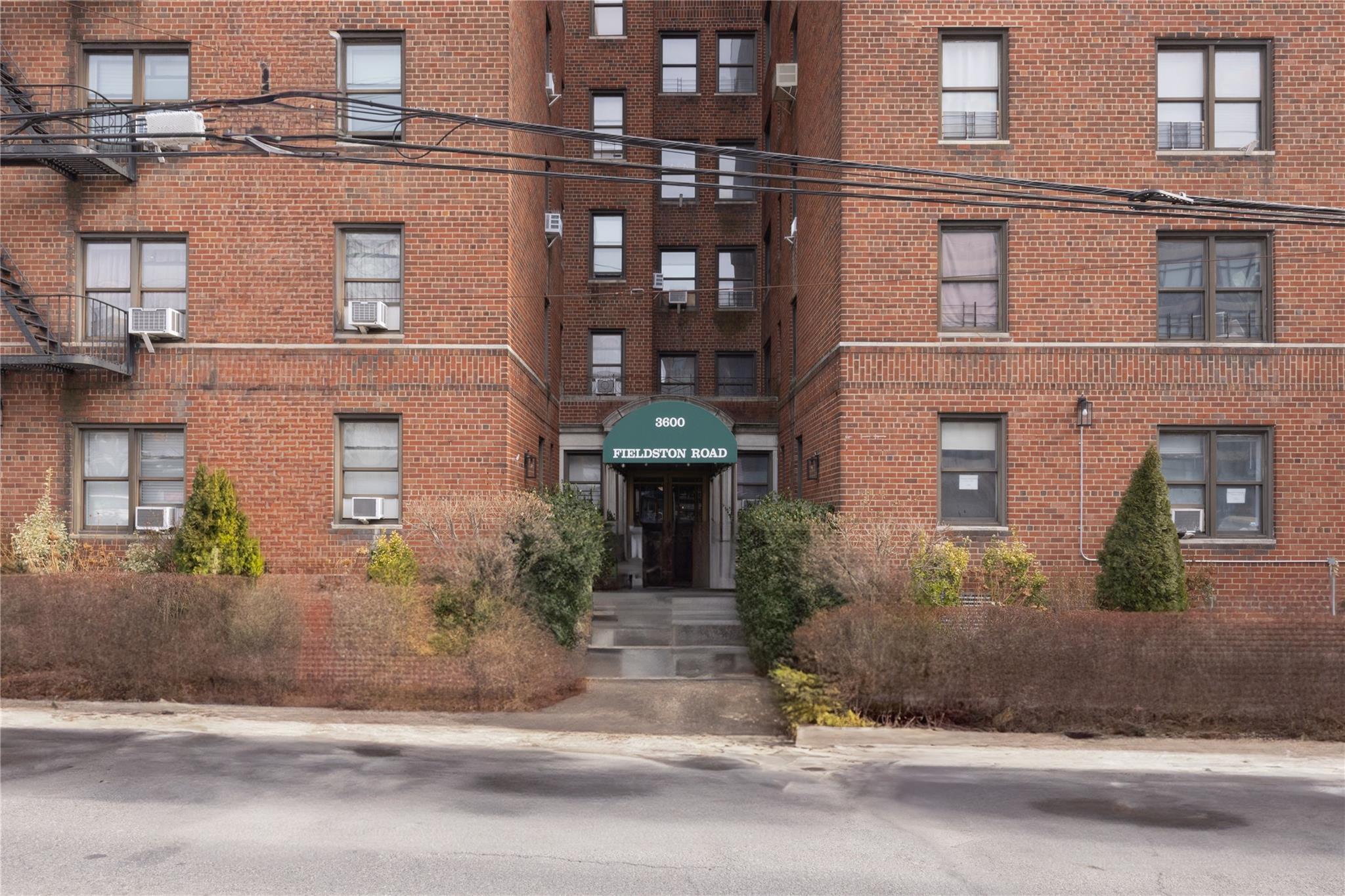 3600 Fieldston Road, Unit 4F Bronx, NY 10463 - Photo 21 of 22 front view of a building