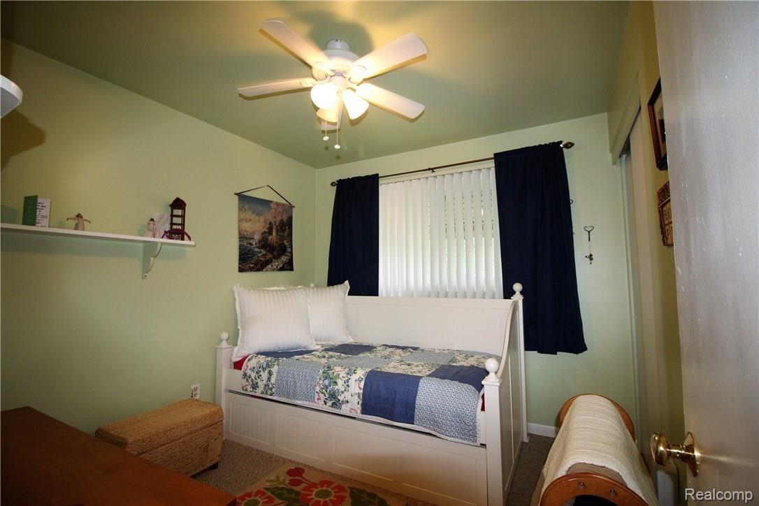 6352 Hermana Road West Bloomfield, MI 48324 - Photo 21 of 26 IMG_1479 (1).JPG