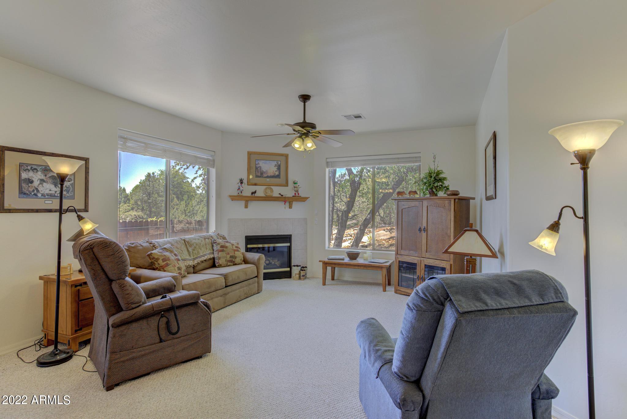 2100 Florence Road Payson, AZ 85541 - Photo 2 of 24 Living Room (1)