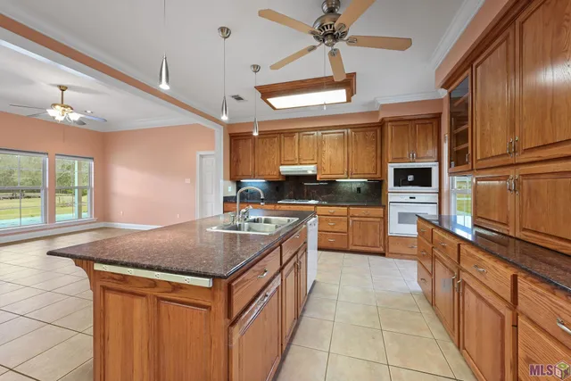 $599,000 | 16010 Peairs Road, Pride, LA 70770