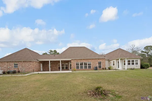 $575,000 | 16010 Peairs Road, Pride, LA 70770