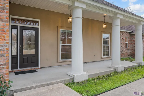 $575,000 | 16010 Peairs Road, Pride, LA 70770