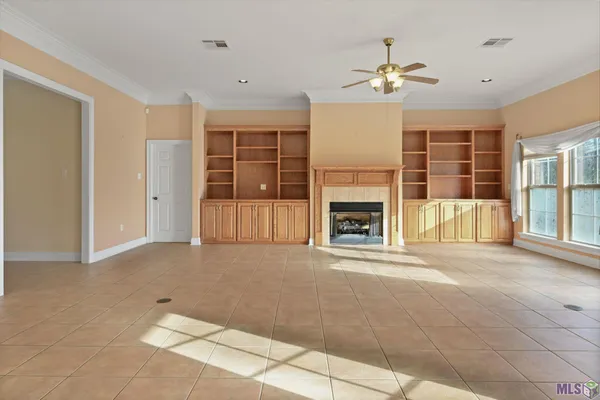 $575,000 | 16010 Peairs Road, Pride, LA 70770