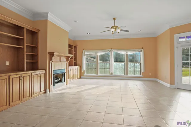 $599,000 | 16010 Peairs Road, Pride, LA 70770