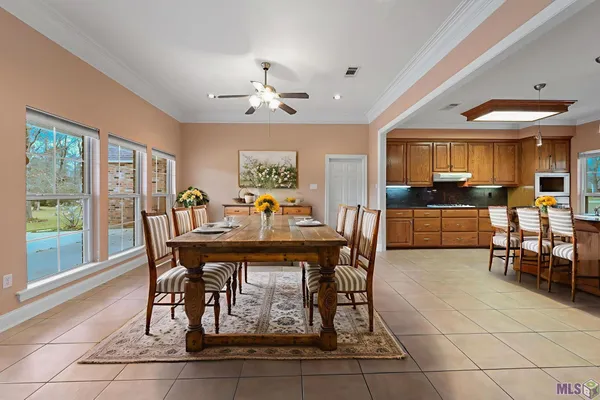 $575,000 | 16010 Peairs Road, Pride, LA 70770