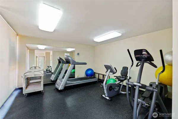 $3,950 | 1120 8th Avenue, Unit 1203, Seattle, WA 98101
