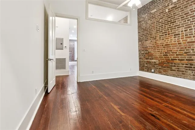 $2,000 | 204 Decatur Street, Unit 2B, New Orleans, LA 70130